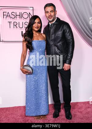 LOS ANGELES, CALIFORNIA, USA - APRIL 07: Mindy Kaling wearing a Simkhai dress and L’Dezen and Le Vian jewelry and Jonathan Simkhai arrive at the Fashion Trust U.S. Awards 2026 In Partnership With Google held at nya studios WEST on April 7, 2026 in Los Angeles, California, United States. (Photo by Chad Salvador/Image Press Agency) Stock Photo