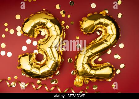 32 years anniversary hi-res stock photography and images - Alamy
