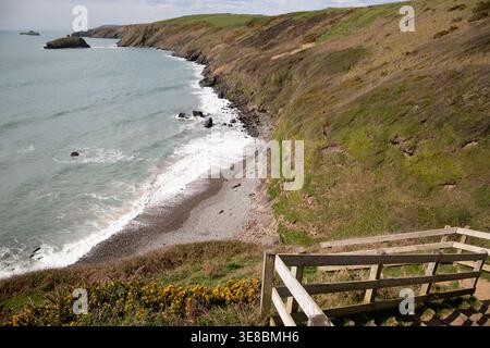 Views from the footpath above Porth Ysgo, Rhiw, Aberdaron, Llyn Peninsula towards Maen Gwenonwy and Yny Gwylan on a sunny day Stock Photo