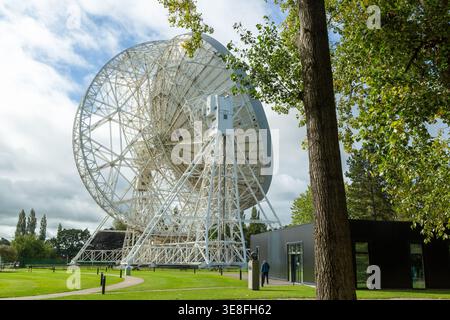 The Lovell Telescope at the Jodrell Bank Observatory in Cheshire, England Stock Photo