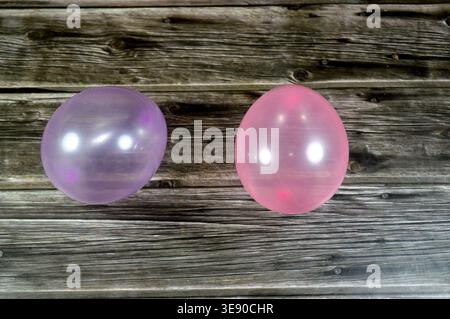 inflatable bubble balls or jelly balloon balls. Often made from flexible TPR (thermoplastic rubber) material, these toys can be filled with either air Stock Photo