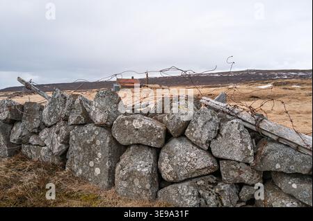 Abandoned and decaying farm building at Fellsströnd by Hvammsfjörður in western Iceland Stock Photo