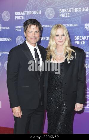 (L-R) Rob Lowe and Sheryl Berkoff at the 12th Breakthrough Prize ...