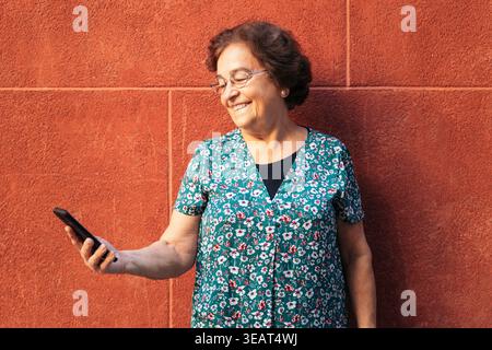 senior, mobile communication, smart phone, elderly, old, seniors, mobile communications, smart phones, smartphone, smartphones Stock Photo