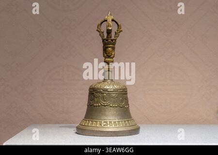 Qing Dynasty copper gilded diamond bell Stock Photo
