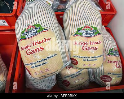 Christmas goose in a supermarket. Esslingen, Baden-Wuerttemberg, Germany Stock Photo