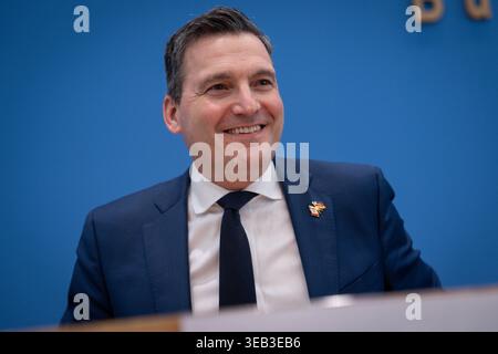 Bundespressekonferenz - Deutsch-kanadische Partnerschaft fuer souveraene KI Evan Solomon, Minister fuer kuenstliche Intelligenz und digitale Innovation der Regierung von Kanada in der Bundespressekonferenz zur Vorstellund des Thema Deutsch-kanadische Partnerschaft für souveraene KI, Berlin , 24.04.2026 Berlin Berlin Deutschland *** Federal Press Conference German-Canadian Partnership for Sovereign AI Evan Solomon, Minister of Artificial Intelligence and Digital Innovation of the Government of Canada at the Federal Press Conference to present the topic German-Canadian Partnership for Sovereign Stock Photo