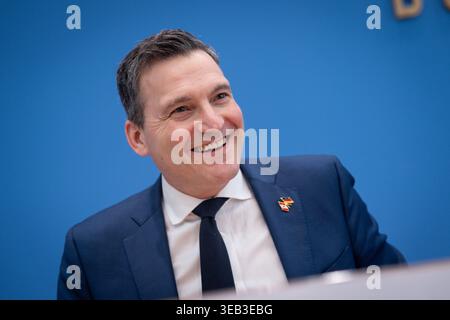 Bundespressekonferenz - Deutsch-kanadische Partnerschaft fuer souveraene KI Evan Solomon, Minister fuer kuenstliche Intelligenz und digitale Innovation der Regierung von Kanada in der Bundespressekonferenz zur Vorstellund des Thema Deutsch-kanadische Partnerschaft für souveraene KI, Berlin , 24.04.2026 Berlin Berlin Deutschland *** Federal Press Conference German-Canadian Partnership for Sovereign AI Evan Solomon, Minister of Artificial Intelligence and Digital Innovation of the Government of Canada at the Federal Press Conference to present the topic German-Canadian Partnership for Sovereign Stock Photo