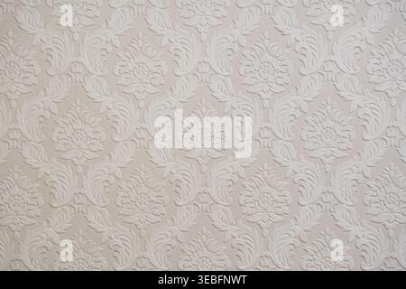 White damask floral wallpaper texture background, elegant classic seamless pattern for luxury interior design and wedding backdrop Stock Photo