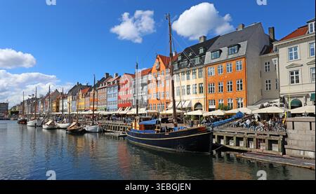 south side of the canal near the Kongens Nytorv end, looking east, England, UK. Stock Photo