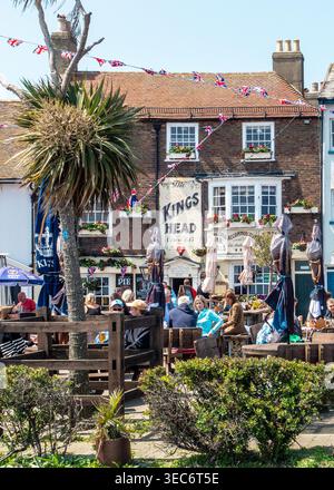 Kings Head; Pub; Deal; Seafront; Drinkers; Diners; Outdoor; Dining; Deal; Kent; England; baxwalker images bax walker travel images; Ģ����ý Stock Photo