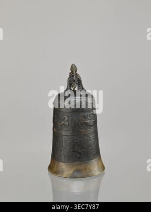 Bell, ; dragons iconography; Chinese art; Chinese culture; Qing dynasty ...