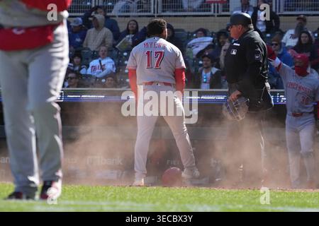 Dane Cook Cincinnati Reds' Dane Myers scores on a ground ball hit by Elly De La ...