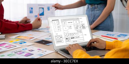 Website design software provide brisk template for online retail business and e-commerce Stock Photo