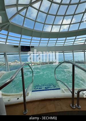 jacuzzi on cruise ship Stock Photo