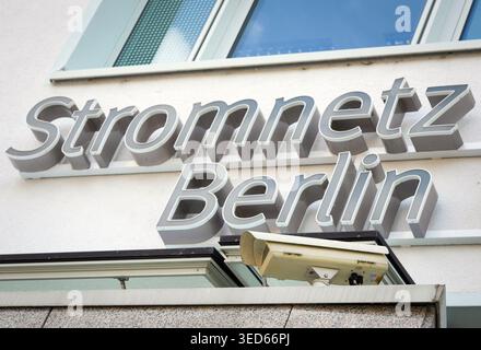 Berlin, Germany. 04th May, 2026. A video surveillance camera is installed above the entrance to Stromnetz Berlin GmbH. During the annual press conference, information will be provided on what Stromnetz Berlin has done in recent months to increase the resilience of the grid. Credit: Soeren Stache/dpa/Ģ����ý Live News Stock Photo