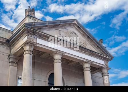 Suffern, NY - US - May 3, 2026 Chase Bank at 67 Lafayette Avenue in Suffern was formerly the Rockland National Bank. Its Greek Revival facade features Stock Photo