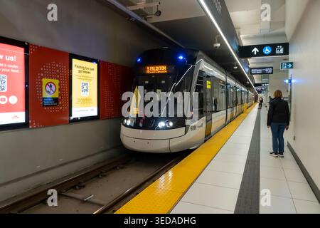 A Flexity Freedom train at a station on the Eglinton Crosstown LRT (Line 5 Eglinton) in Toronto, ON, Canada Stock Photo