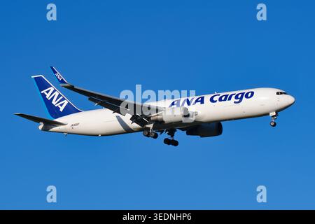 ana-cargo-boeing-767-300f-