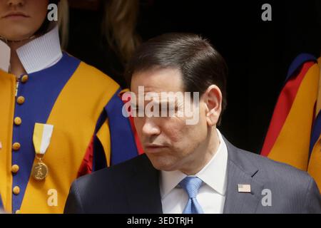 Roma, Italia. 07th May, 2026. Uscita del Segretario di Stato degli Stati Uniti d'America Marco Rubio Ñ Vatican City Ñ Gioved“ 7 Maggio Aprile 2026 Ñ (foto di Cecilia Fabiano/ Credit: LaPresse/Alamy Live News Stock Photo