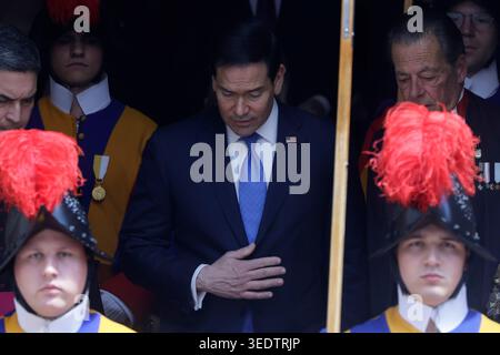 Roma, Italia. 07th May, 2026. Uscita del Segretario di Stato degli Stati Uniti d'America Marco Rubio Ñ Vatican City Ñ Gioved“ 7 Maggio Aprile 2026 Ñ (foto di Cecilia Fabiano/ Credit: LaPresse/Alamy Live News Stock Photo
