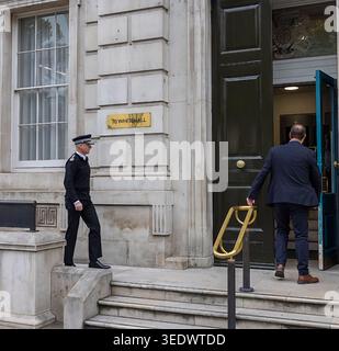London, UK, 7th May, 2026. Metropolitan Police Commissioner Sir Mark Rowley arriving at The Cabinet office, Whitehall. Credit: Ian Humphreys/Alamy Live News Stock Photo