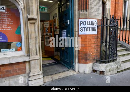 09/05/2026. London, UK A polling station in Westminster for today’s local elections. Photo credit: Ray Tang Stock Photo