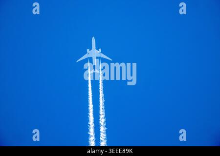 Wake vortices from a twin-engine passenger jet, over North Rhine-Westphalia, Germany Stock Photo
