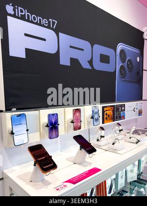 Vadnais Heights, Minnesota. T-Mobile Store. The new iPhone 17 PRO on display in the store. Stock Photo