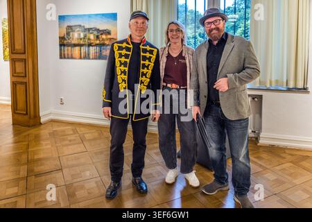 Thomas Baumgärtel, Angela Berg and Stefan Pelzer-Florack at the opening of the exhibition ‘40 Years of Bananensprayer – Freedom for Art’, Museum Villa Erckens, Grevenbroich, Nordrhein-Westfalen, Germany Stock Photo