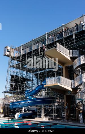 Monte Carlo, Monaco. 16th May 2026. Nyck De Vries of Mahindra Formula E Team jumps off the Monaco Circuit pool diving board at the end of after his win Day 1 of the Race Weekend at the Circuit de Monaco during the Formula E Monaco E-Prix weekend on May 16, 2026 in Monte Carlo, Monaco. Stock Photo