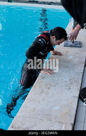Monte Carlo, Monaco. 16th May 2026. Nyck De Vries of Mahindra Formula E Team jumps off the Monaco Circuit pool diving board at the end of after his win Day 1 of the Race Weekend at the Circuit de Monaco during the Formula E Monaco E-Prix weekend on May 16, 2026 in Monte Carlo, Monaco. Stock Photo