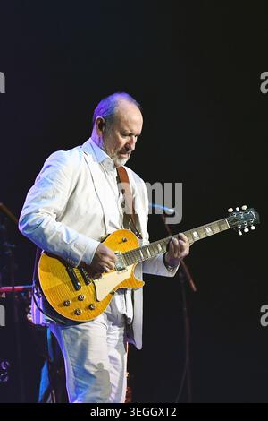 Rio de Janeiro, Brazil, May 16, 2026, Vocalist and guitarist Colin Hay of the Australian band Men at Work, during a performance at the Qualistage conc Stock Photo