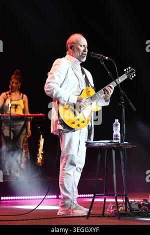 Rio de Janeiro, Brazil, May 16, 2026, Vocalist and guitarist Colin Hay of the Australian band Men at Work, during a performance at the Qualistage conc Stock Photo