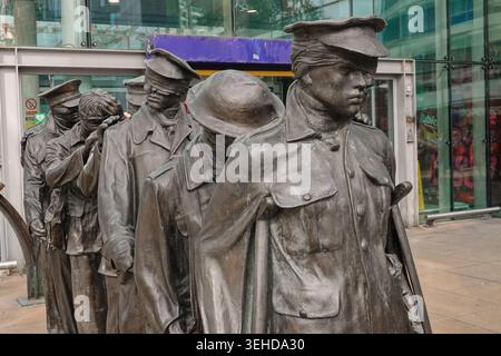 Victory Over Blindness bronze monument to blinded WW1 soldiers outside Piccadilly Station, Manchester, UK Stock Photo