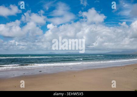 A fine day on Llandanwg beach in Gwynedd, north Wales, with the beautiful Llŷn Peninsula visible in the background across Tremadoc Bay (UK) Stock Photo