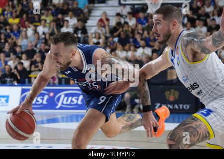 Partita di pallacanestro Serie A2 tra Crifo Wines Ruvo di Puglia e ...