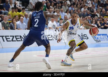 Partita di pallacanestro Serie A2 tra Crifo Wines Ruvo di Puglia e ...