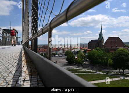 Erfurt, Germany. 27th May, 2026. St. Mary's Cathedral and the Severi Church stand in the sunshine not far from the Petersberg Citadel in the center of the Thuringian capital. The first heatwave is slowly coming to an end. The coming week will be somewhat cooler and changeable, say meteorologists. Credit: Martin Schutt/dpa/Ģ����ý Live News Stock Photo