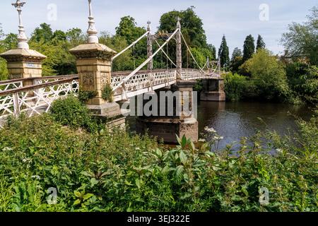 Victoria footbridge of 1898 over river Wye, Hereford, England, UK Stock Photo