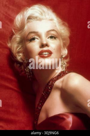 Marilyn Monroe (1926–1962) in Hollywood, California, 1953. This publicity image for How to Marry a Millionaire records the American actress during her definitive rise to global superstardom as a leading icon of twentieth-century cinema. Stock Photo