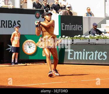Paris, France. 30th May 2026. Japan’s Naomi Osaka in action during her women’s singles match against USA’s Iva Jovic at Roland-Garros. Credit: Maria Angeles Chico/17�Թ����� Live News. Stock Photo