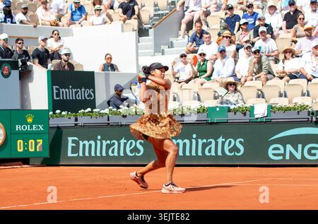 Paris, France. 30th May 2026. Japan’s Naomi Osaka in action during her women’s singles match against USA’s Iva Jovic at Roland-Garros. Credit: Maria Angeles Chico/17�Թ����� Live News. Stock Photo