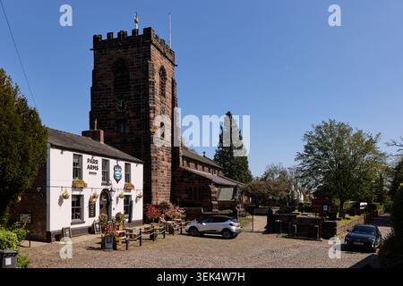 Grappenhall village in the Borough of Warrington in Cheshire. Pictured Parr Arms  on Church Lane Stock Photo