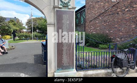 FILEY MEMORIAL GARDEN AND ARCH, 11 Murray St, Filey Stock Photo