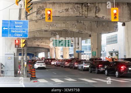 Toronto, Canada - May 26, 2026: Heavy Traffic Under Gardiner Expressway Downtown Stock Photo