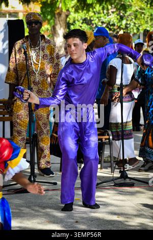 CIEGO DE ÁVILA, CUBA - April 29, 2026: A young person dances in José Martí Park as part of the DANZAR EN CASA festival. Stock Photo