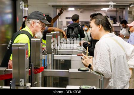 Toronto, Canada. 11 June, 2026. The Toronto Transit Commission's (TTC) Union Station was closed due to a Toronto Fire investigation after fears of an electrical fire.  Trains turned back at Osgoode and College Stations.  Credit: A Duan/Ģ����ý Live News Stock Photo