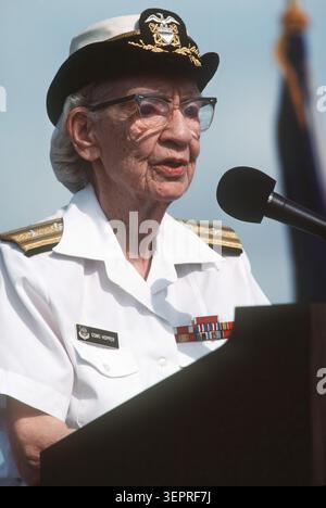 Commodore Grace M. Hopper speaks during the groundbreaking ceremony for the Grace M. Hopper Navy Regional Data Automation Center, San Diego Stock Photo