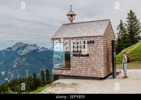 The ‘Von Trapp Family Mini Museum’ on the summit plateau of the Zwölferhorn (1,522 m) near Sankt Gilgen – an exhibition pavilion clad in wooden shingles, which opened at Whitsun 2026 and documents the history of the von Trapp family and their connection to the region. The Von Trapp family lived in the Salzburg area in the 1930s and are known worldwide thanks to the musical and the Hollywood film ‘The Sound of Music’ (1965). Sankt Gilgen, Salzkammergut, Salzburg, Austria Stock Photo